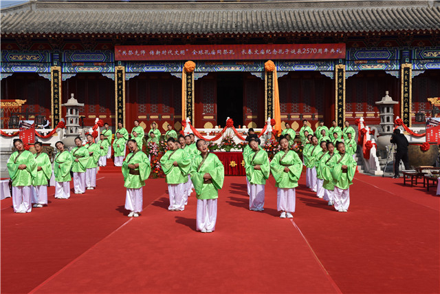 表演.jpg